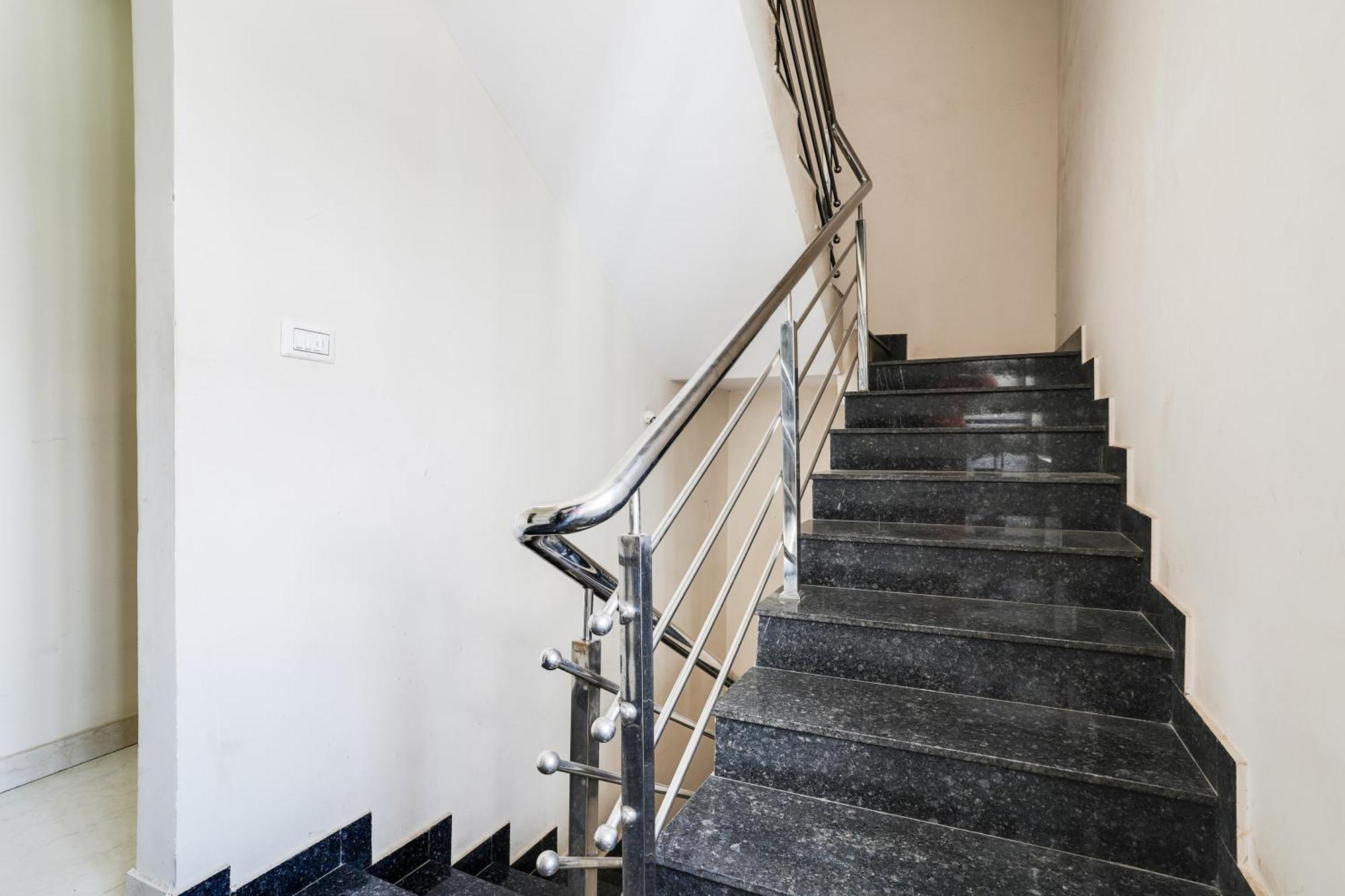Super Hotel O Bangalore Near Reva Circle Formerly Cka Boarding Yelahanka ภายนอก รูปภาพ