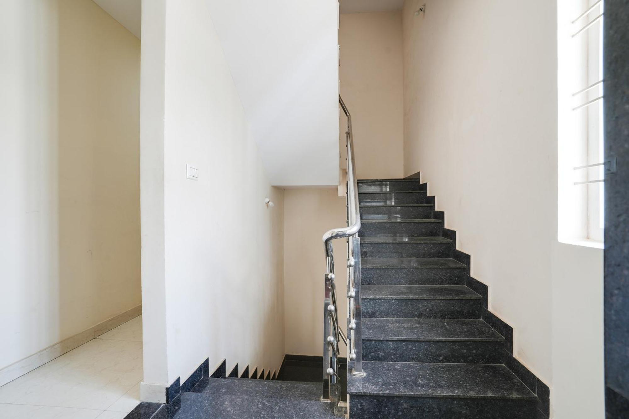 Super Hotel O Bangalore Near Reva Circle Formerly Cka Boarding Yelahanka ภายนอก รูปภาพ