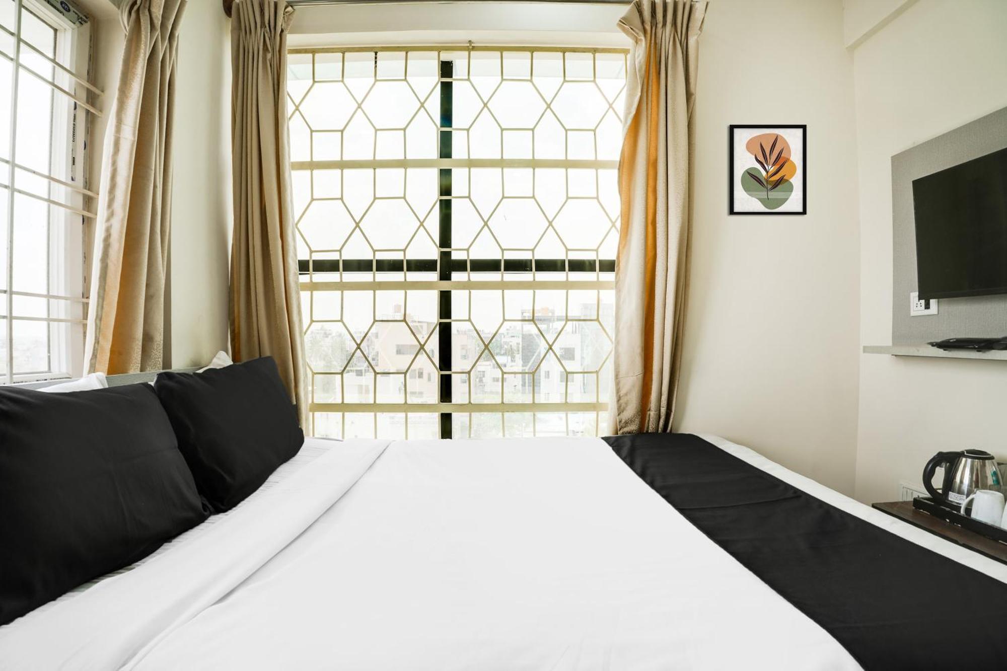 Super Hotel O Bangalore Near Reva Circle Formerly Cka Boarding Yelahanka ภายนอก รูปภาพ