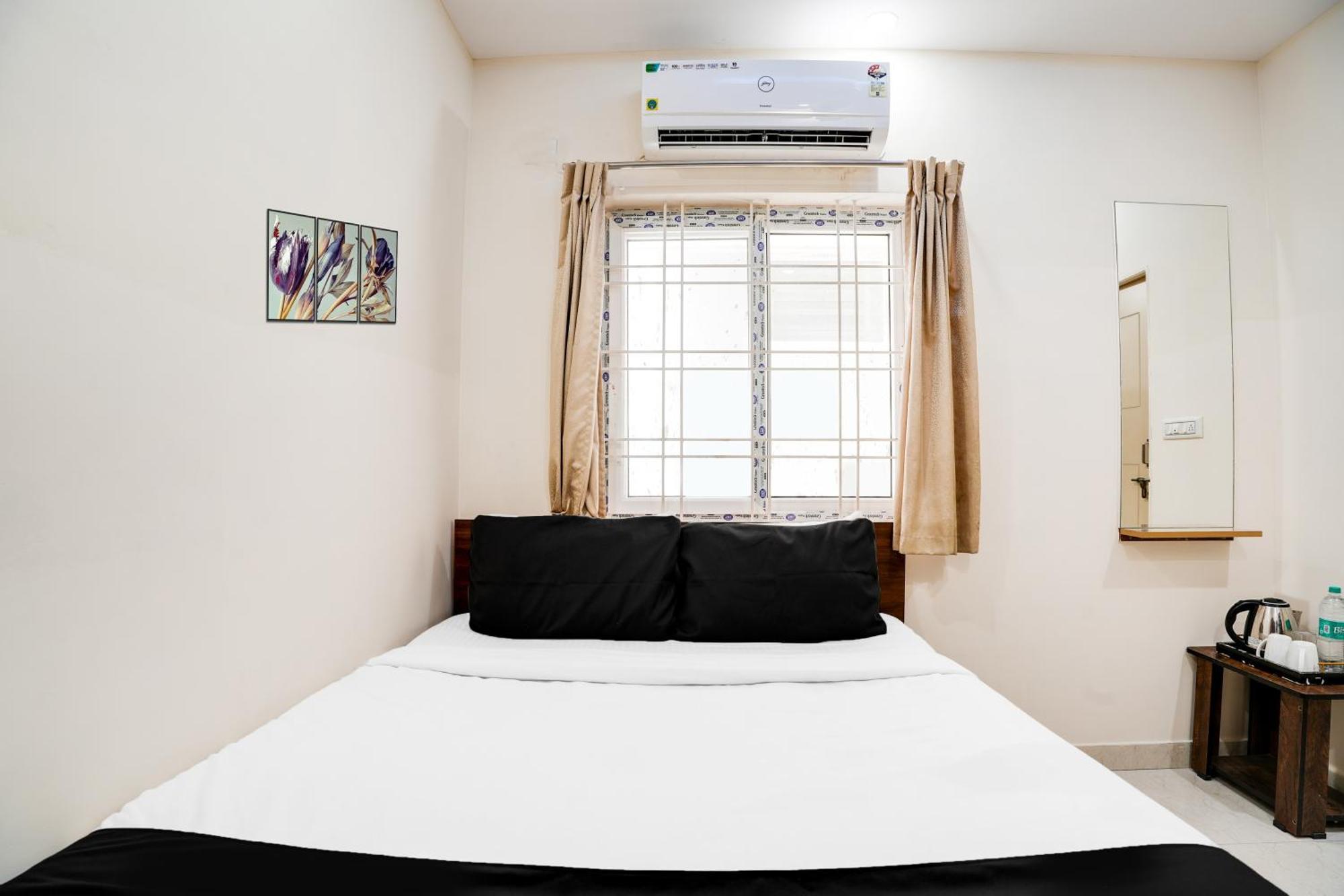 Super Hotel O Bangalore Near Reva Circle Formerly Cka Boarding Yelahanka ภายนอก รูปภาพ