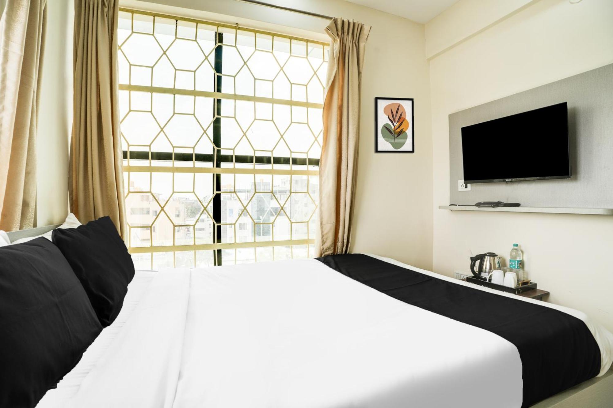 Super Hotel O Bangalore Near Reva Circle Formerly Cka Boarding Yelahanka ภายนอก รูปภาพ